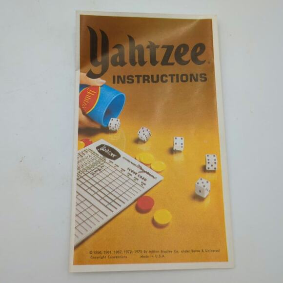 Vintage 1978 Yahtzee Game Milton Bradley Company Complete With Box of Scorecards - Picture 4 of 4